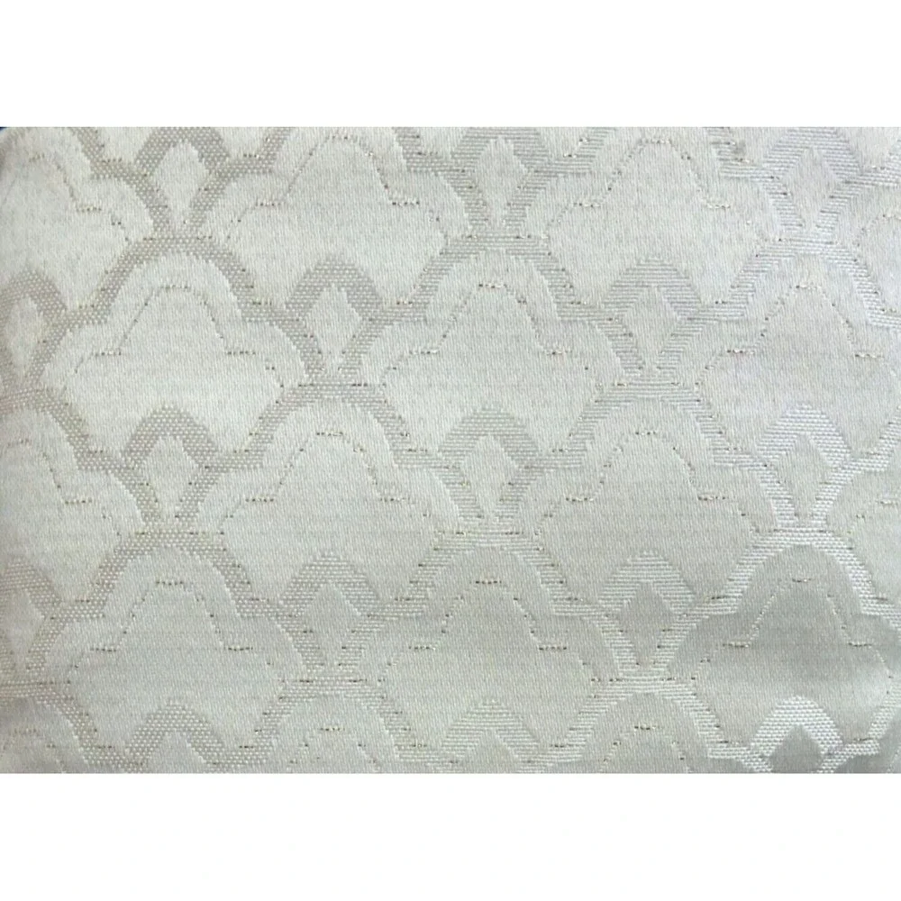 Waterford Luxury Dinner Napkins Set of 4 Ember Scalloped Pattern Ivory Gold